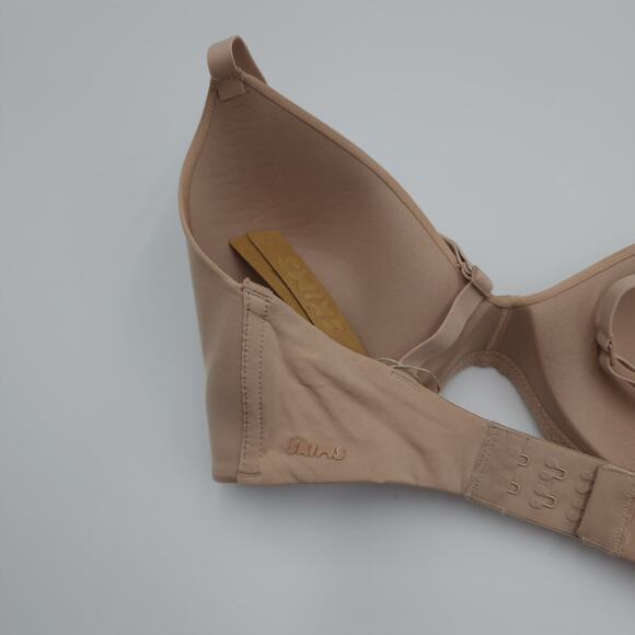 SKIMS Wireless Form T Shirt Demi Bra in Mica Size 32D - Picture 6 of 9